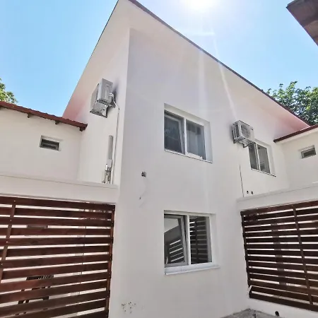 Guest house Liliacul 3*